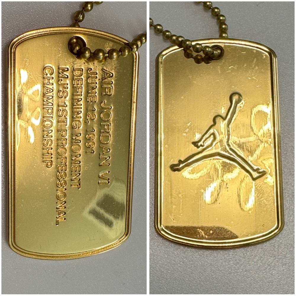 Jordan 1991 Gold Dog Tag Championship Keychain